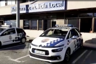 La Policía Local de Vigo multa a sus propios coches por no tener la ITV en vigor Policía Local de Vigo multa a sus coches sin ITV