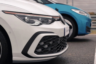 Vídeo: Volkswagen ID.3 y Golf 8 GTI se enfrentan en una drag race Volkswagen ID.3 vs Golf 8 GTI