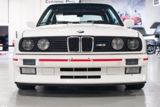 A subasta un BMW M3 E30 de 1988 BMW M3 E30 1988 subasta