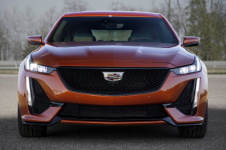 ¿Por qué algunos Cadillac llevan las llantas rojas?