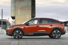 Vista lateral Citroën C4 2020