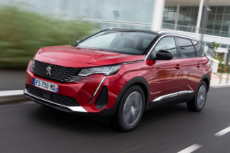 PRUEBA: Peugeot 5008 2021 BlueHDi 130 Peugeot 5008 en movimiento.