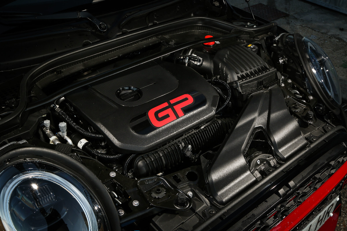 motor del Mini John Cooper Works GP 2020