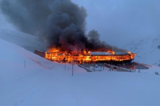 Incendio arrasa uno de los museos más importantes, con Porsche 959 y Ferrari 250 incluidos incendio museo top motorcycle