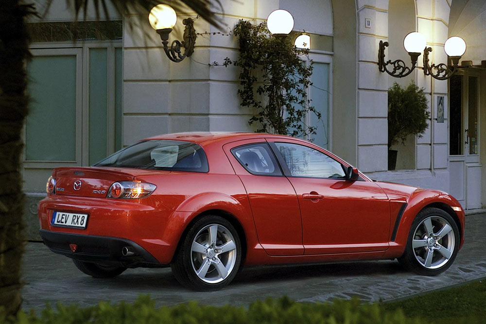 marca destruye coches 