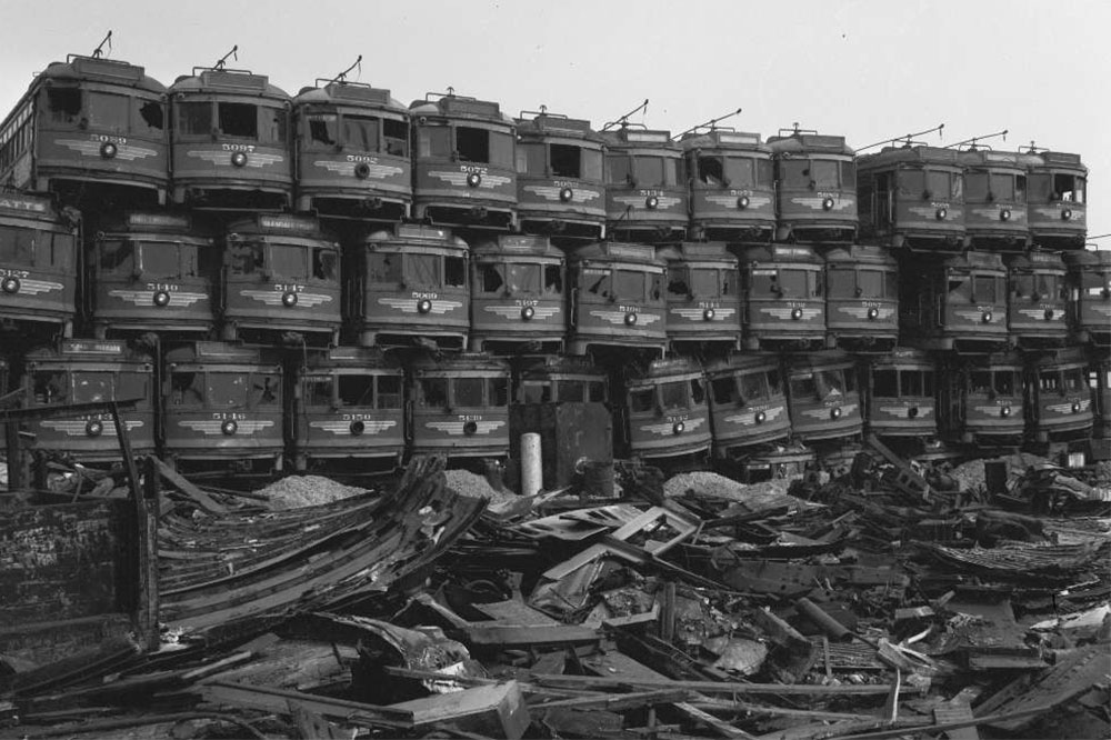 marca destruye coches 