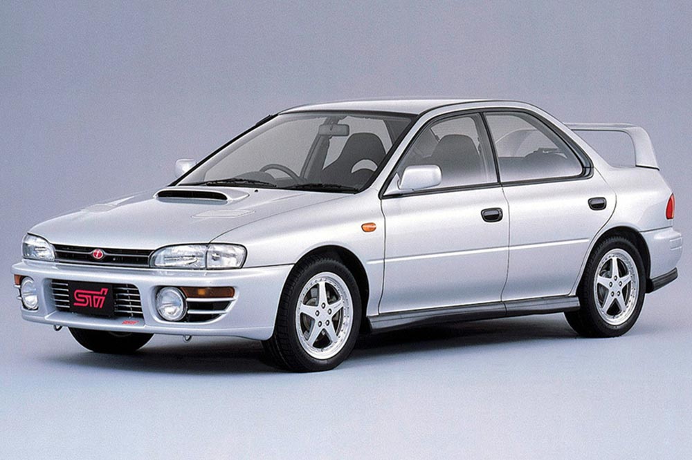 coches de los 90 similares al Toyota GR Yaris 