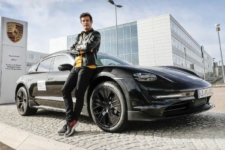 Porsche Taycan Cross Turismo