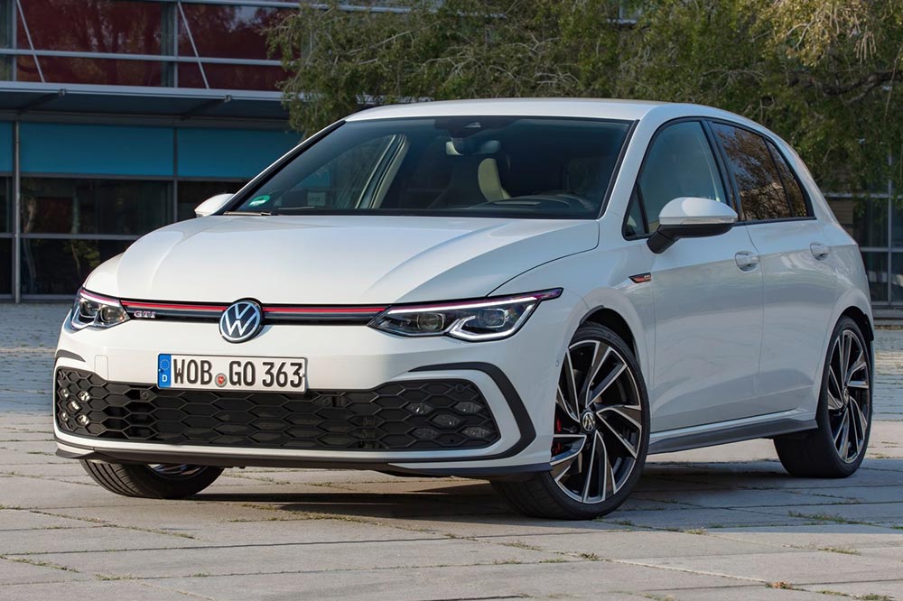 coches deportivos de cuatro plazas 