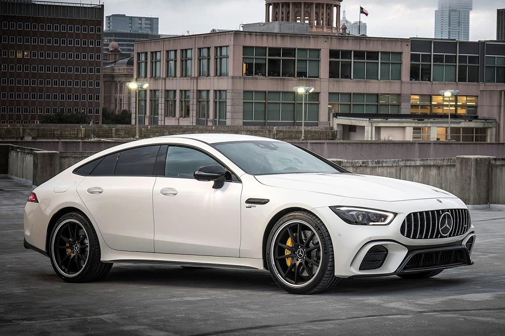 coches deportivos de cuatro plazas 