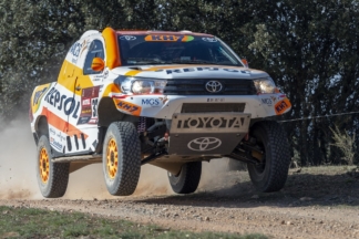 Copilotos por un día... ¡en el Toyota Hilux del Dakar de Isidre Esteve!