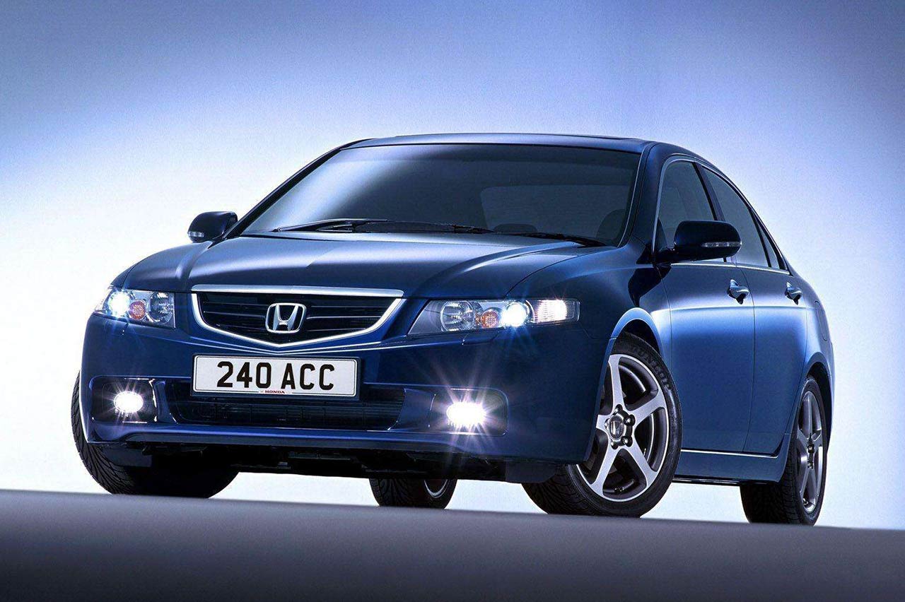 famosos con coches baratos 