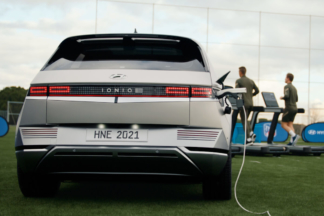 El Hyundai Ioniq 5 pone en forma a los jugadores del Atlético de Madrid Hyundai Ioniq 5 en el entrenamiento del Atlético de Madrid