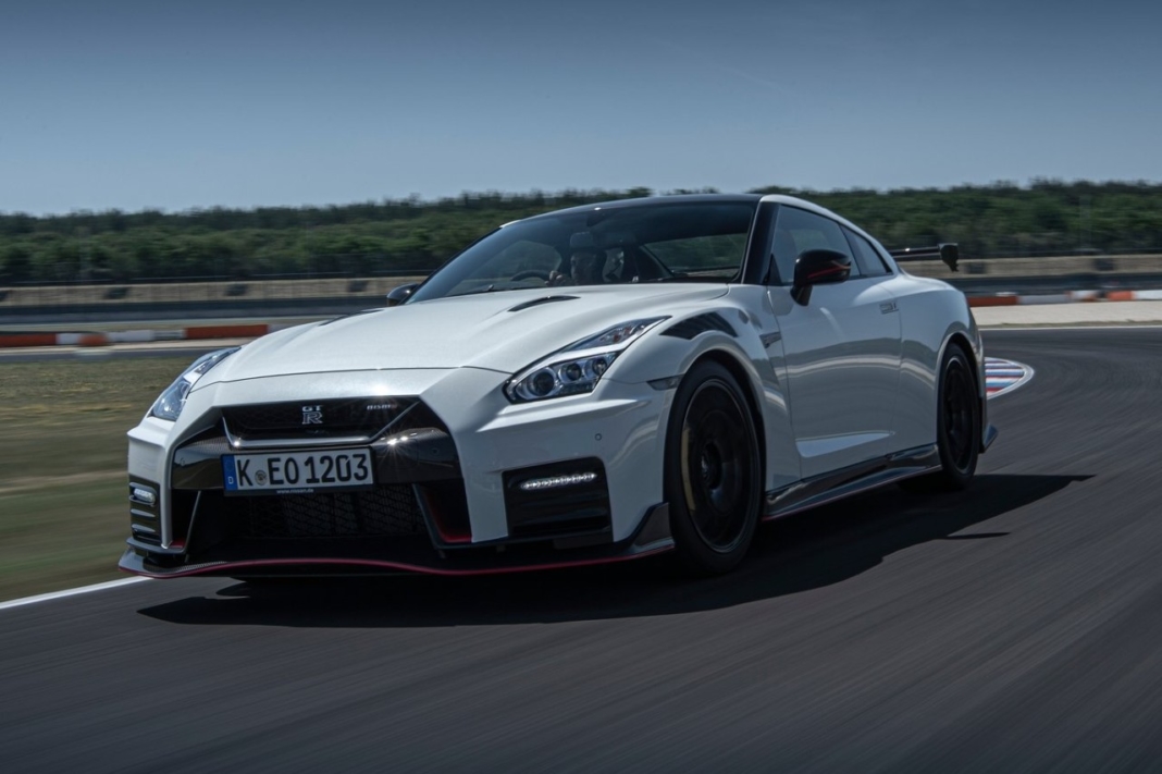 Nissan GT-R microhíbrido