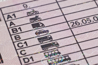 La multa de 80 euros que te puedes ahorrar con este pequeño cambio en tu carnet Carnet de conducir