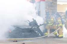 McLaren 765LT incendio gasolinera