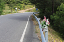 Memoriales en carretera: una forma de recordar y de concienciar Memoriales en carretera