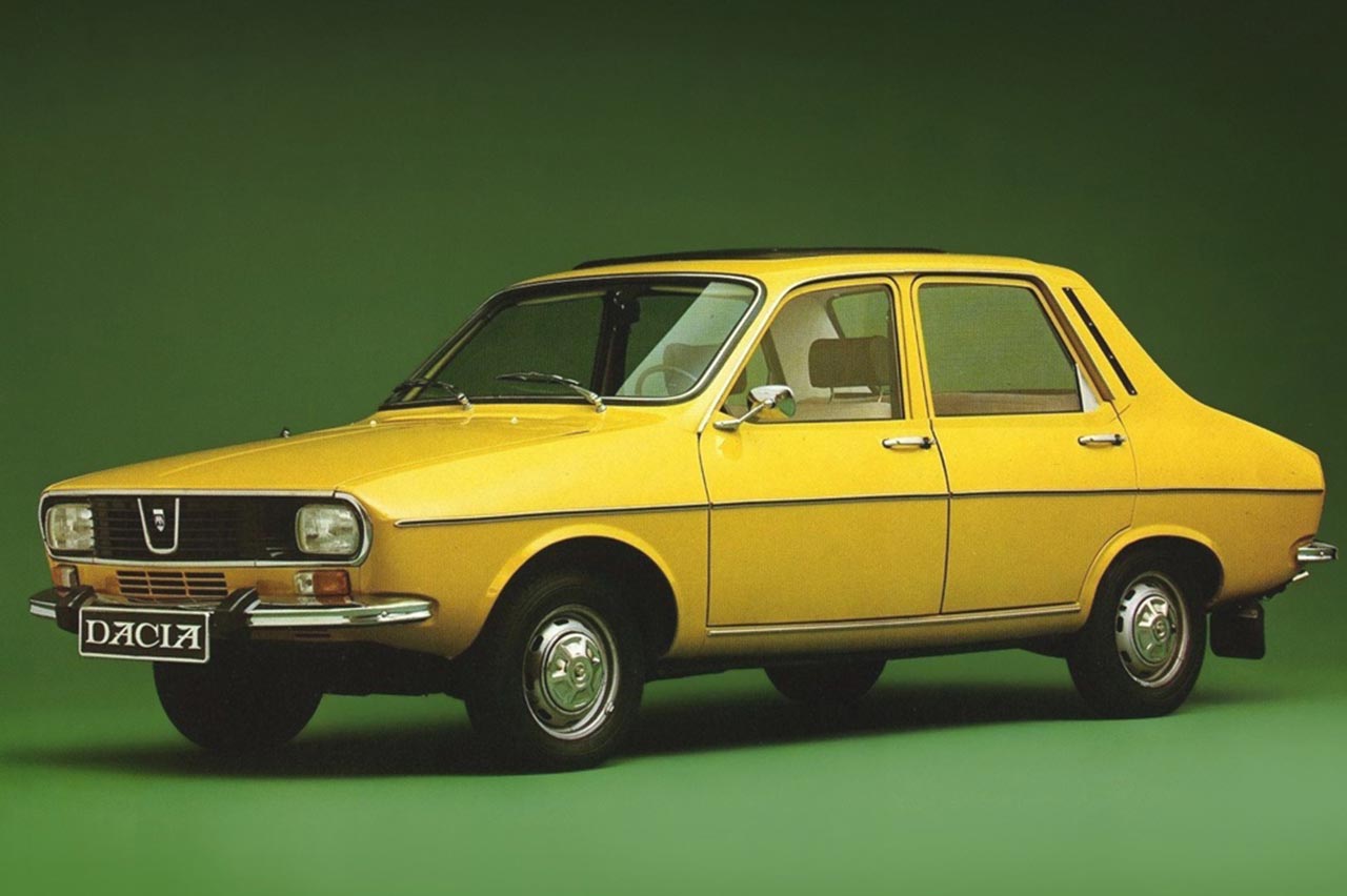 coches toma carburante lugares extraños 