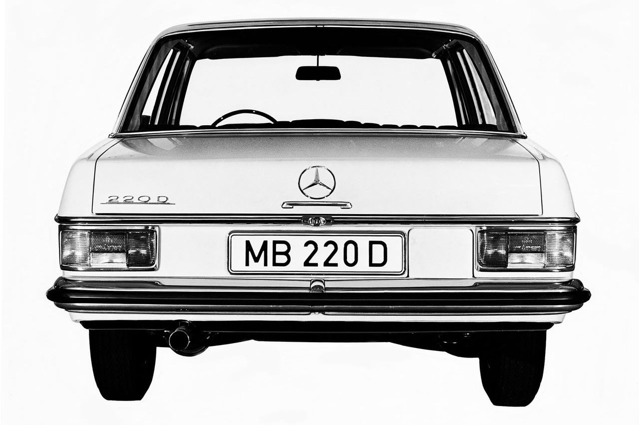 coches toma carburante lugares extraños 