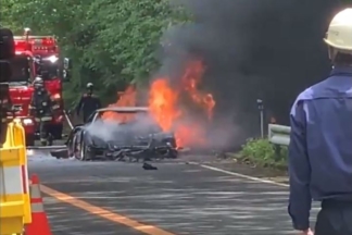 Vídeo: este Ferrari F40 ha sido pasto del fuego en Japón ferrari f40 pasto fuego japon