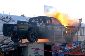 Vídeo: motor Dodge Cummins de 2.700 CV explota en el banco de potencia motor dodge cummins 2700 cv explota banco pruebas