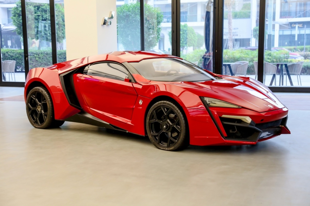 A subasta uno de los 10 Lykan HyperSport utilizados en ‘Fast & Furious 7’