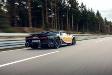 BUGATTI CHIRON SUPER SPORT trasera