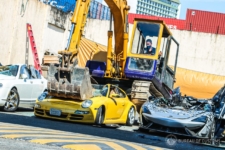 filipinas destruye mclaren 620r porsche 911 cs2