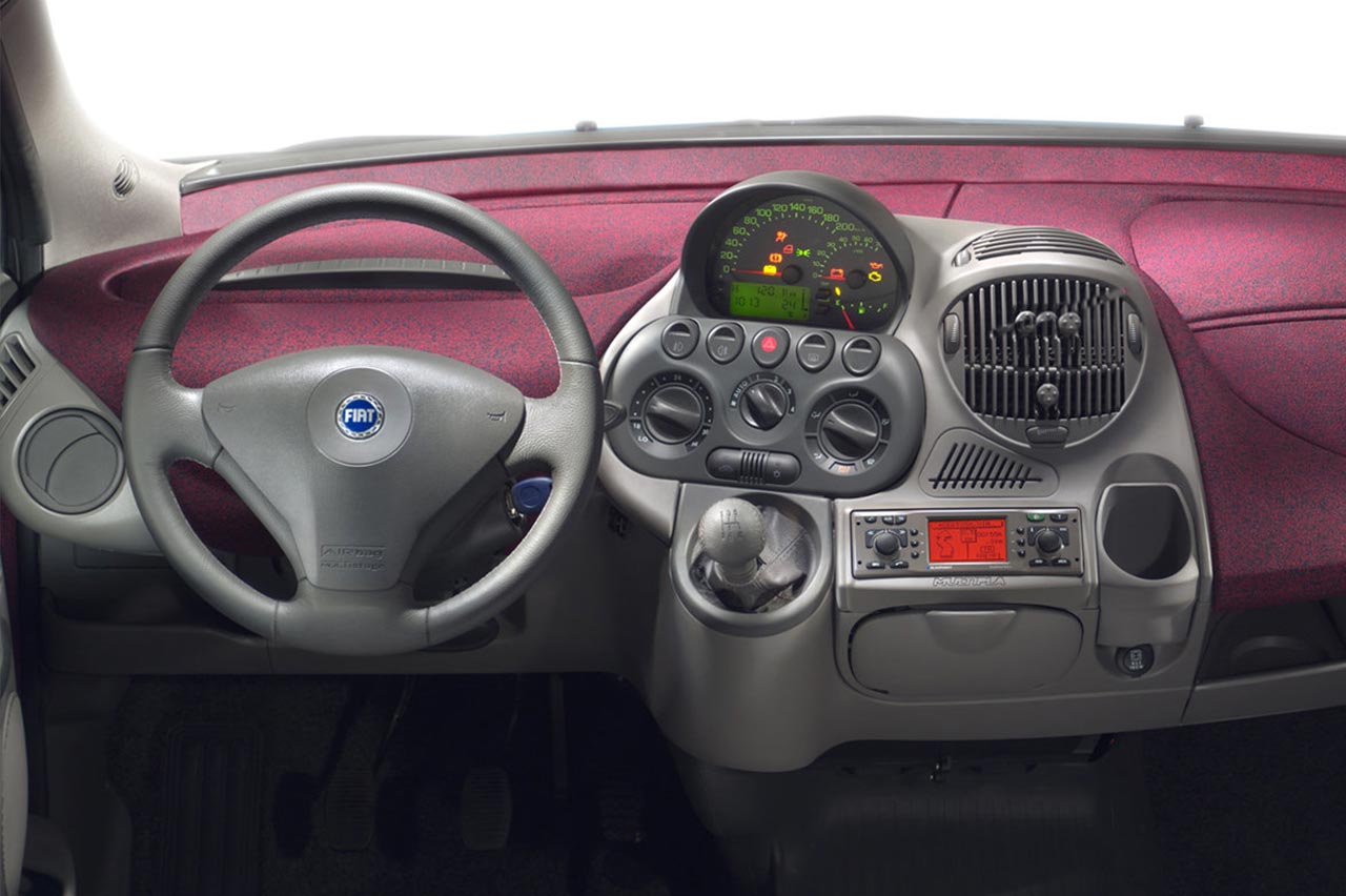 interiores más raros de coches 