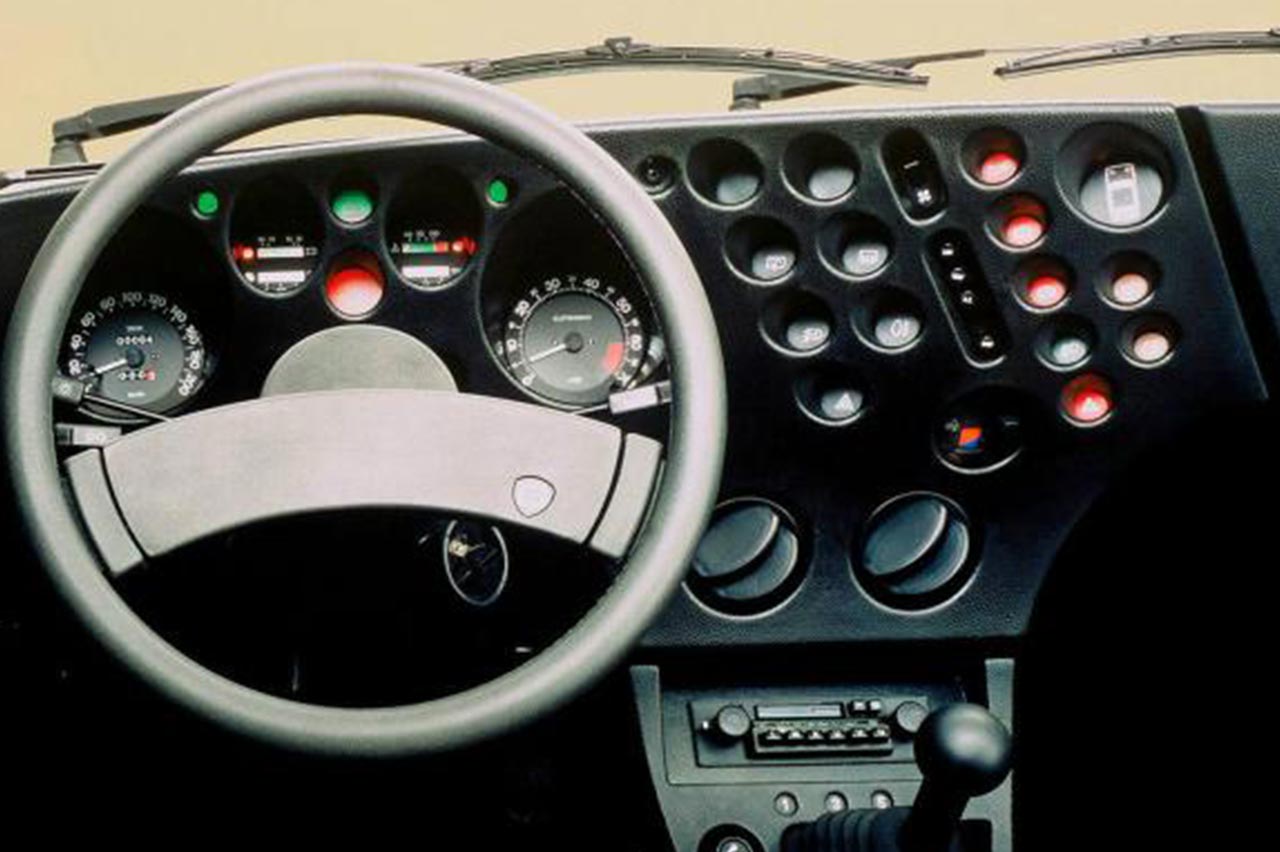 interiores más raros de coches 