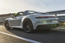 Porsche 911 GTS 2021