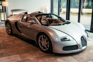 Cuatro meses de trabajo para un coche de 13 años: así restaura Bugatti el primer Veyron 16.4 Grand Sport Bugatti La Maison Pur Sang