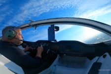 Coche volador Aircar interior vuelo