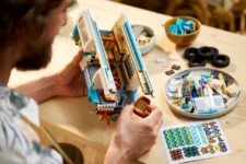 Lego VW T2 Camper Van abierto