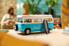 Lego VW T2 Camper Van lifestyle
