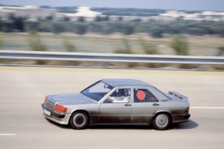 Mercedes 190 E 2.3-16, la berlina revienta-récords Mercedes-Benz 190 E 2.3-16 record