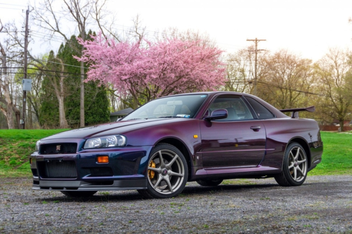 A subasta este Nissan Skyline GT-R V-Spec Midnight Purple II de 1999