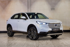 Honda HR-V e:HEV 2021 tres cuartos delantera
