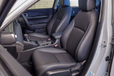 Honda HR-V e:HEV 2021 asientos delanteros