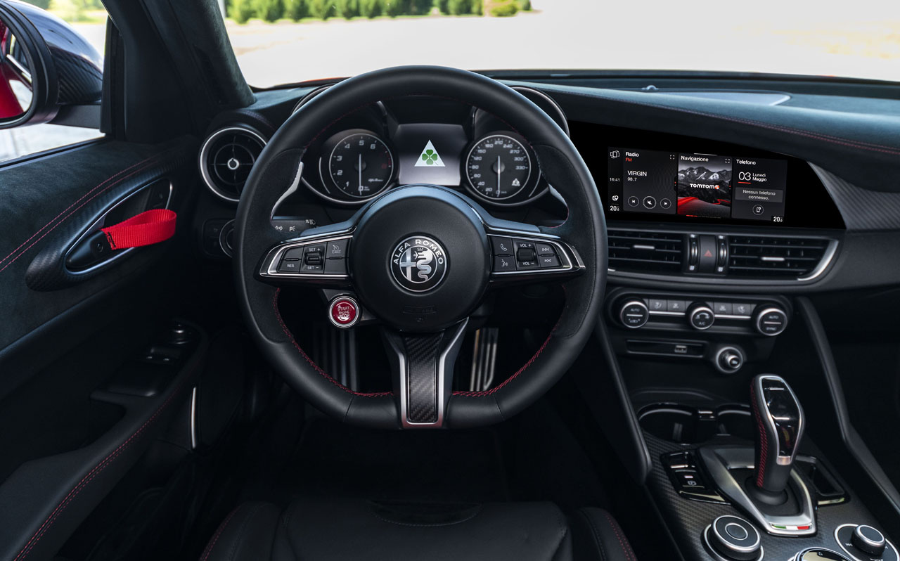 puesto de mandos del Alfa Romeo Giulia GTAm