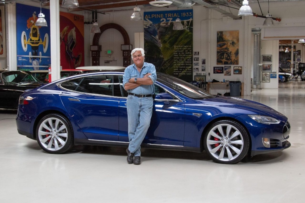Jay Leno subasta Tesla Model S P90D