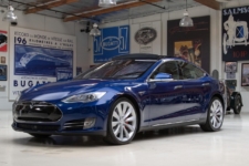Jay Leno subasta Tesla Model S P90D