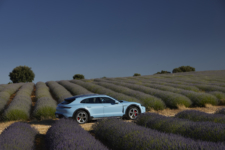 Porsche Taycan Cross Turismo lateral