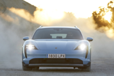 Porsche Taycan Cross Turismo frontal