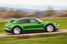 Porsche Taycan Turbo S Cross Turismo