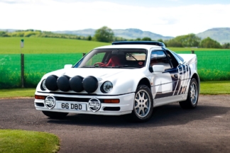 A subasta este Ford RS200 de 1988 con solo 8.800 km subasta ford rs200 1988