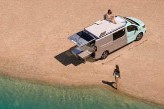 Renault Hippie Caviar Hotel, el prototipo que reinventa la camper como resort de lujo Hippie Caviar Hotel aerea