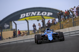 Fernando Alonso hace historia al pilotar un Fórmula 1 en Le Mans (vídeo) Fernando Alonso en un Fórmula 1 en Le Mans