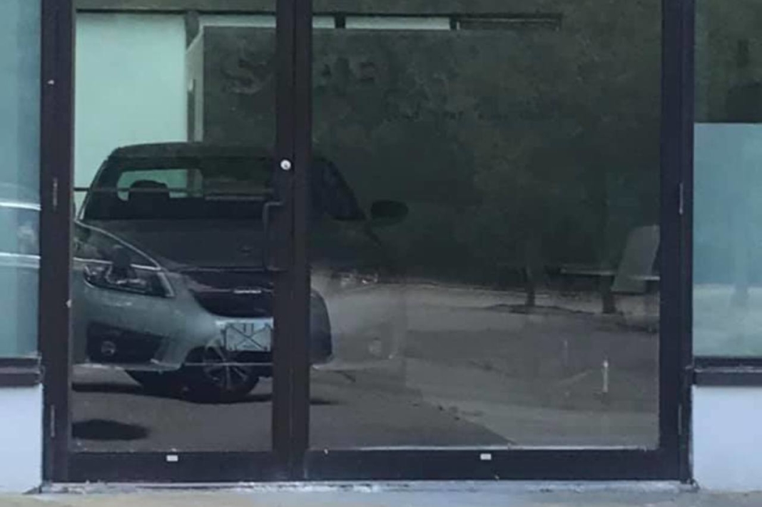 saab 9-5 nuevo concesionario saab abandonado