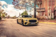 Bentley convierte una base militar abandonada 3